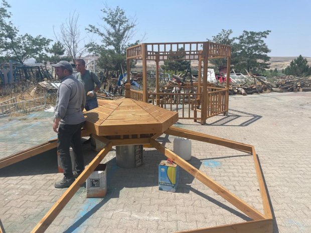 Belediye Başkanımız Sayın Mustafa Kenan Sarıtaş, belediyemizin sanayi iş ocakları, araç garajı ve iş atölyelerinde incelemelerde bulundu.