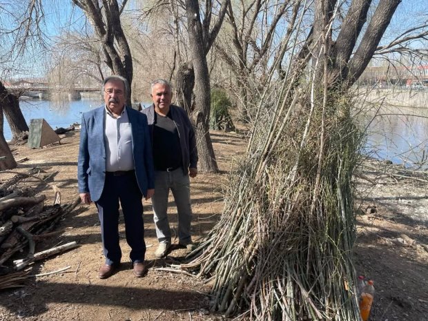Kazların kuluçka dönemi öncesinde ada da temizlik ve yuva yapım çalışmaları başlatıldı
