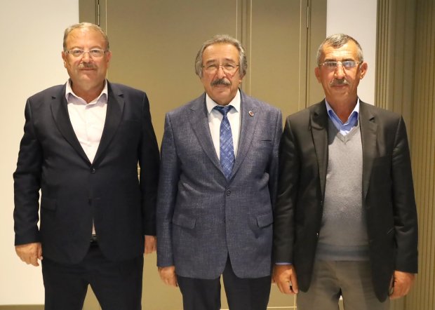 Özkonak Belediye Başkanı Sn. Abdulkadir Macit Belediye Başkanımız Sn. Mustafa Kenan Sarıtaş’a hayırlı olsun ziyareti.