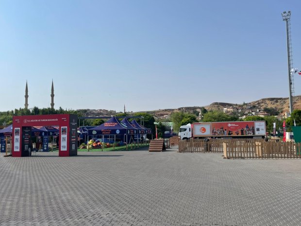 Nevşehir Kültür Yolu Festivali öncesinde, Avanos Kaymakamımız Sayın Osman Bilici ve Belediye Başkanımız Sayın Mustafa Kenan Sarıtaş, festival etkinliklerinin gerçekleştirileceği alanlarda saha incelemelerinde bulundular.