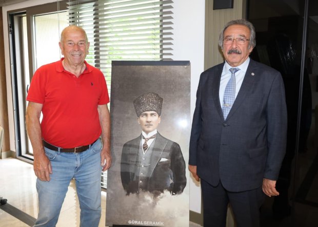 Belediye Başkanımız Sn Mustafa Kenan Sarıtaş'a Hayırlı Olsun Ziyaretleri Devam Ediyor