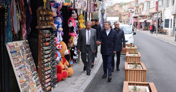Kapadokya Alan Başkanı Sayın Aydın Cem Aslanbay, Belediye Başkanımız Sayın Mustafa Kenan Sarıtaş’ı makamında ziyaret etti.