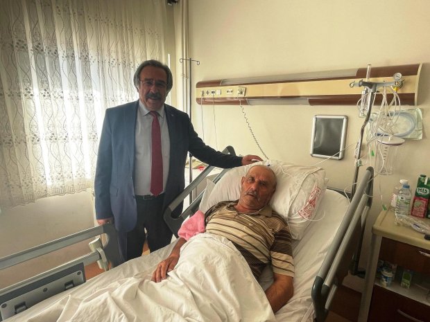 Belediye Başkanımız Sn. Mustafa Kenan Sarıtaş, Nevşehir Devlet Hastanesinde Tedavi Gören Hemşehrilerimizi Ziyaret Etti