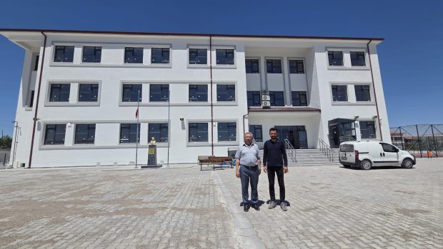 16 DERSLİKLİ YENİ KIZ MESLEKİ VE TEKNİK ANADOLU LİSEMİZ