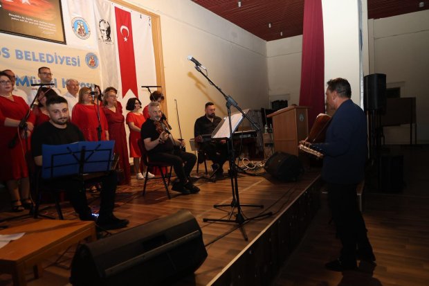 TÜRK SANAT MÜZİĞİ KOROSU VE ADD AVANOS ŞUBESİ RİTİM GRUBU KONSERİ BÜYÜK BEĞENİ TOPLADI