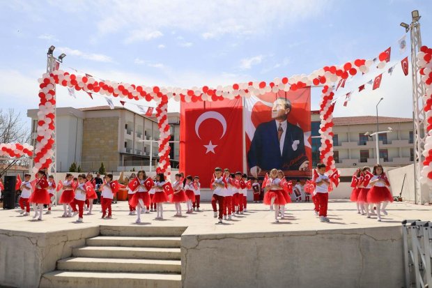 23 Nisan Ulusal Egemenlik ve Çocuk Bayramı Avanos’ta Coşkuyla Kutlandı