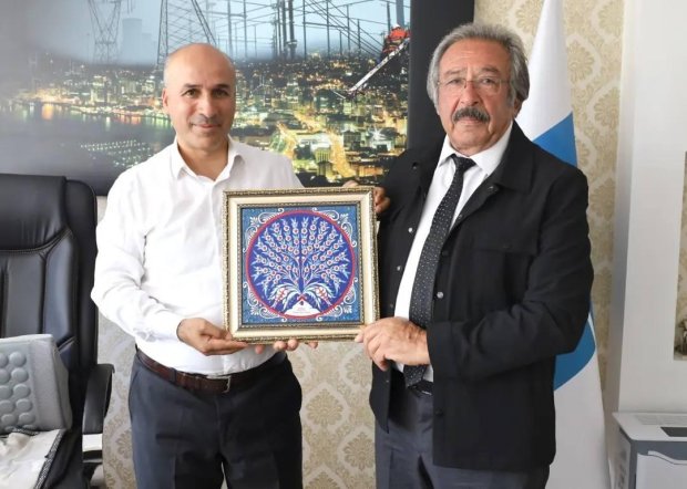 Belediye Başkanımız, TEİAŞ Kayseri Bölge Müdürü Sn. İhsan Kılıçoğlu'nu makamında ziyaret etti.