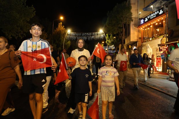 15 TEMMUZ DEMOKRASİ VE MİLLÎ BİRLİK GÜNÜ, İLÇEMİZDE BÜYÜK BİR COŞKU VE ANLAM YÜKLÜ BİR PROGRAMLA ANILDI