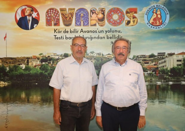 Belediye Başkanımız Mustafa Kenan Sarıtaş'ı ziyarete gelen hemşehrilerimize nazik ziyaretleri için teşekkür ederiz.