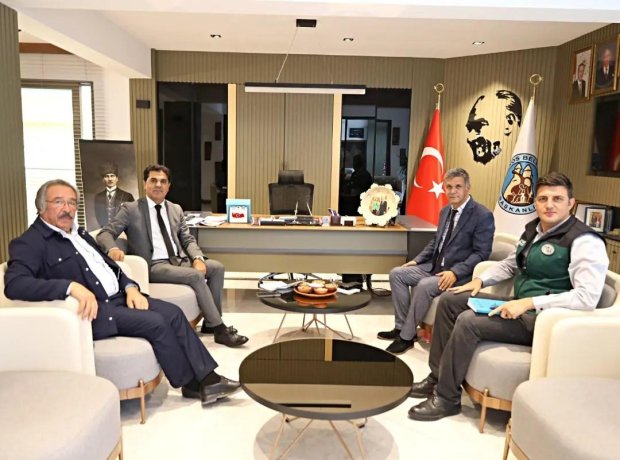 DSİ Kayseri Bölge Müdürü Rahmi Şahin Belediye Başkanımız Mustafa Kenan Sarıtaş'ı ziyaret ettiler.
