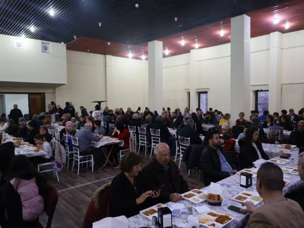Ramazan soframızda vatandaşlarımız ile bir araya gelmeye devam ediyoruz.