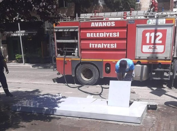 Çöp Konteynerleri yıkanarak dezenfekte ediliyor.