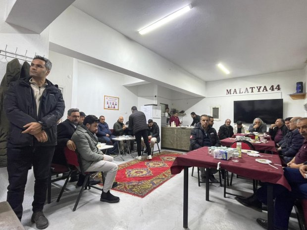 BELEDİYE BAŞKANIMIZDAN ÇİLKAYA AİLESİNE TAZİYE ZİYARETİ