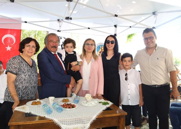 Nevşehir Milletvekilimiz Sn. Prof. Dr. Filiz Kılıç ve Belediye Başkanımızın Ev Sahipliğinde Bayramlaşma Gerçekleştirildi
