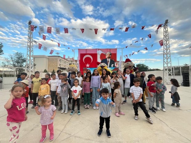 Avanos Belediyesi ve Göreme Belediyesi iş birliğinde, Kapadokya At ve Atçılık Kültür Festivali etkinlikleri kapsamında çocuklara yönelik Tiyatro oyunu düzenlendi.