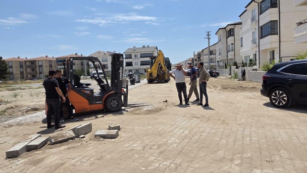 BELEDİYE BAŞKANIMIZ SAYIN MUSTAFA KENAN SARITAŞ SAHADA YÜRÜTÜLEN ÇALIŞMALARI YERİNDE İNCELEDİ