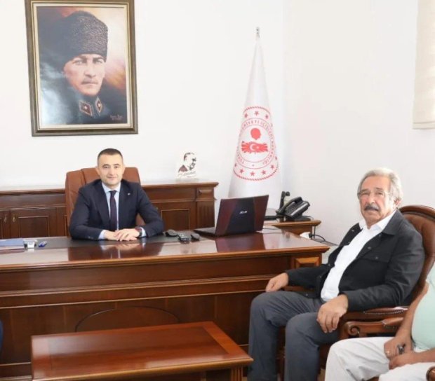 Belediye Başkanımız Avanos Kaymakamı olarak atanan ve bugün ilçemizde görevine başlayan Sayın Osman Bilici’yi makamında ziyaret etti.