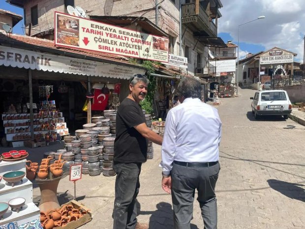 Belediye Başkanımız Mustafa Kenan Sarıtaş Çarşı esnaflarını ziyaret edip hayırlı işler diledi sohbet etti.