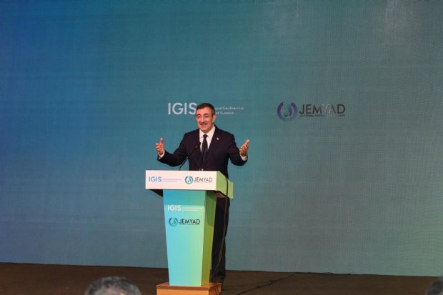 Belediye Başkanımız Sayın Mustafa Kenan Sarıtaş “Uluslararası Jeotermal Yatırımcılar Zirvesi”ne katıldı.