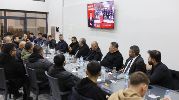 Belediye Başkanımız Sayın Mustafa Kenan Sarıtaş, Kapadokya Avanos Spor Kulübü yönetimi ve futbolcularıyla belediyemize ait sosyal tesislerde bir araya geldi.