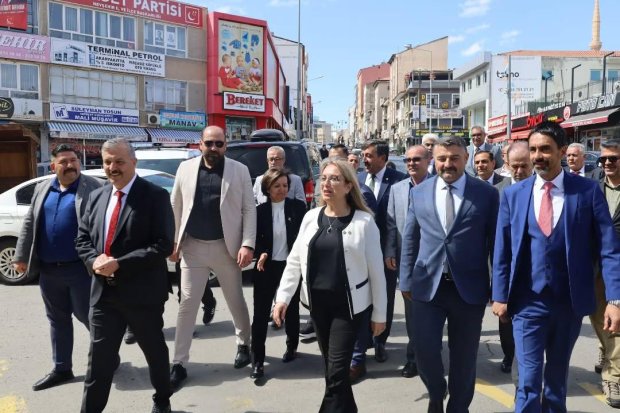 Belediye Başkanımız Sayın Mustafa Kenan Sarıtaş, Nevşehir Vilayetler Evi'nde gerçekleştirilen il protokolü bayramlaşma programına katıldı.