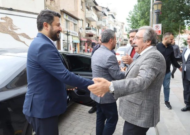 AK Parti Milletvekilleri Sn. Emre ÇALIŞKAN ve Sn. Süleyman ÖZGÜN ile birlikte AK Parti Heyetinden Başkanımıza Ziyaret