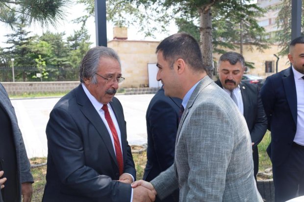 Belediye Başkanımız Sayın Mustafa Kenan Sarıtaş, Nevşehir Vilayetler Evi'nde gerçekleştirilen il protokol bayramlaşmasına katıldı.
