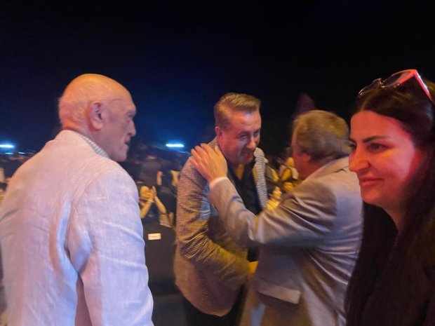 Dünyaca ünlü Türk piyanist Sayın Fazıl Say, Japon Kabuki sanatının usta ismi Sayın Hayata Nakamura ile birlikte Avanos Paşabağları’nda sahne alarak Kapadokya’da unutulmaz bir sanat gecesine imza attı.