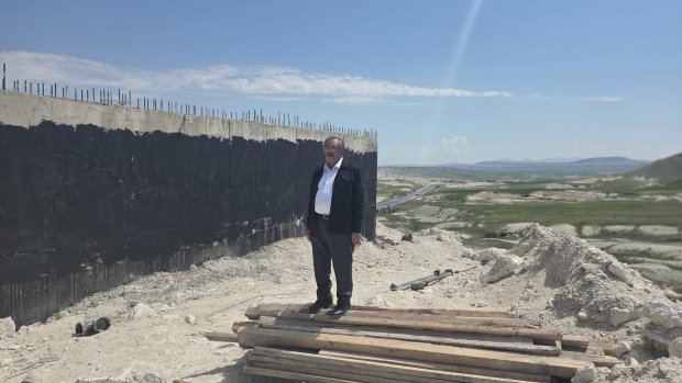 1800 TONLUK YENİ İÇME SUYU DEPOMUZUN İNŞAAT ÇALIŞMALARI SON HIZ DEVAM EDİYOR