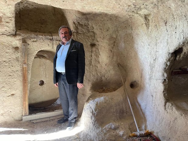 Belediye Başkanımız Sn. Mustafa Kenan Sarıtaş, Köybağı Kaya Oyma Yerleşim Alanında İncelemelerde Bulundu