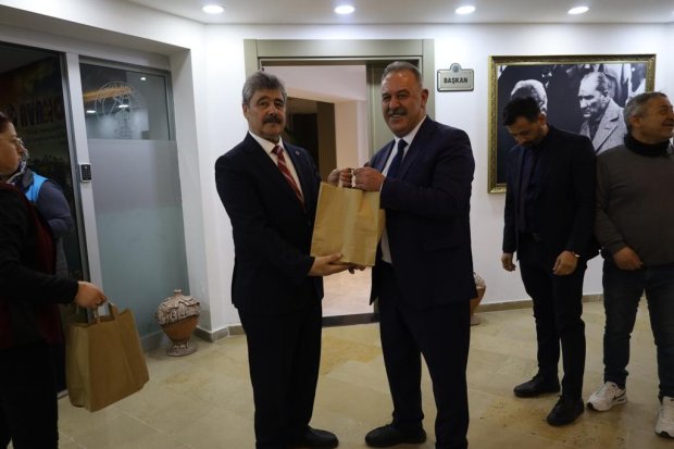 BELEDİYEMİZDE BAYRAM SEVİNCİ PAYLAŞILDI