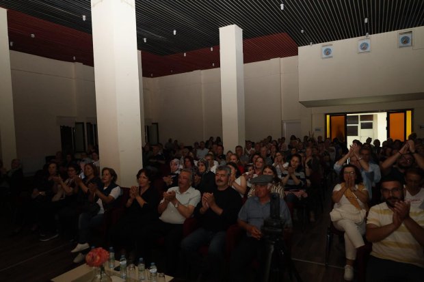 TÜRK SANAT MÜZİĞİ KOROSU VE ADD AVANOS ŞUBESİ RİTİM GRUBU KONSERİ BÜYÜK BEĞENİ TOPLADI
