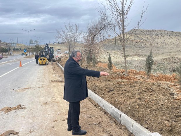 SANAYİ YOLUNDA PEYZAJ VE BORDÜR DÜZENLEMESİ
