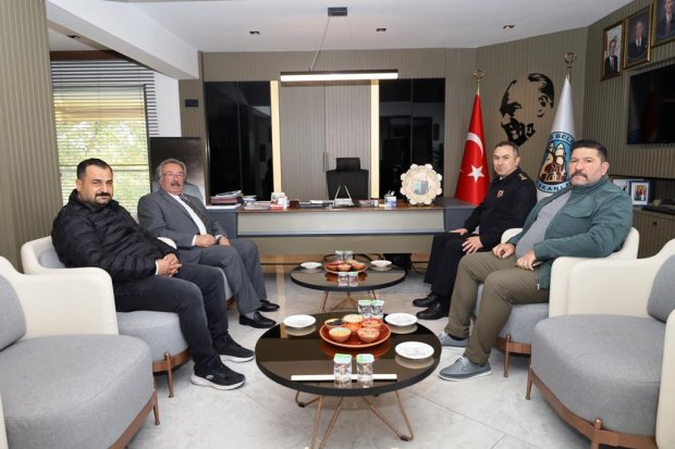 Nevşehir JAKEM Komutanı Sayın Jandarma Albay Hüseyin Fırat, Belediye Başkanımız Sayın Mustafa Kenan Sarıtaş’a iadeyi ziyarette bulundu.