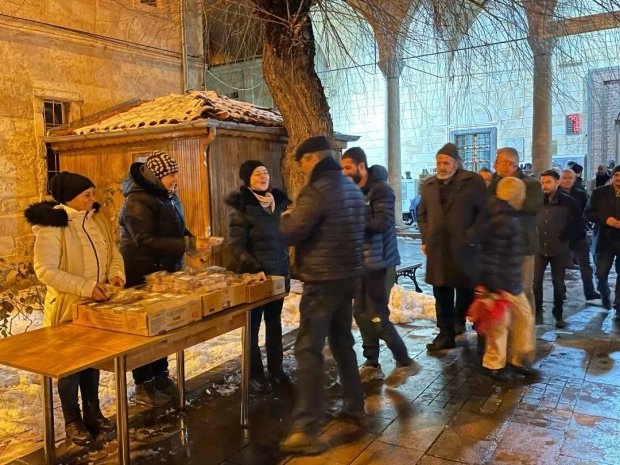 Belediyemizden Berat Kandili’nde Lokma İkramı