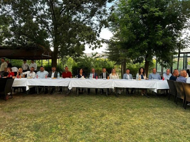Belediye Başkanımız, Diyarbakır Vali Yardımcılığına atanan Avanos Kaymakamımız Aziz Gölbaşı için düzenlenen veda yemeğine katıldı.
