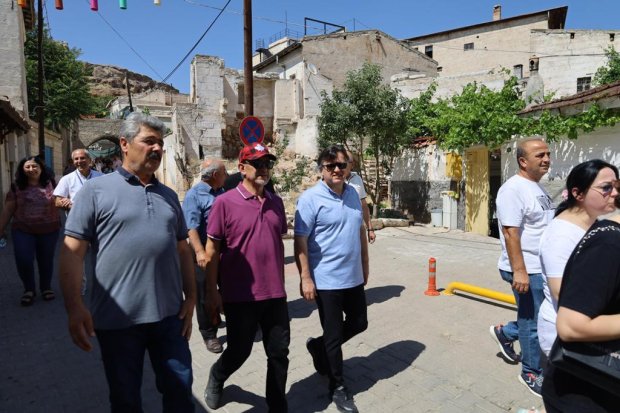 Türkiye Gazeteciler Konfederasyonu 28. Başkanlar Kurulu Toplantısı için Nevşehir’de bulunan Türkiye Gazeteciler Konfederasyonu Heyeti Belediyemizi Ziyaret Etti