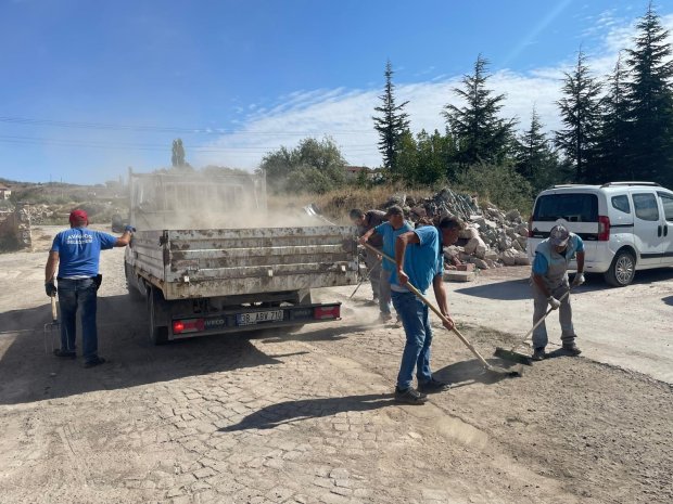 Belediye Başkanımız Mustafa Kenan Sarıtaş, Belediye ekiplerimizce ilçemiz genelinde gerçekleştirilen çalışmaları yerinde inceledi.