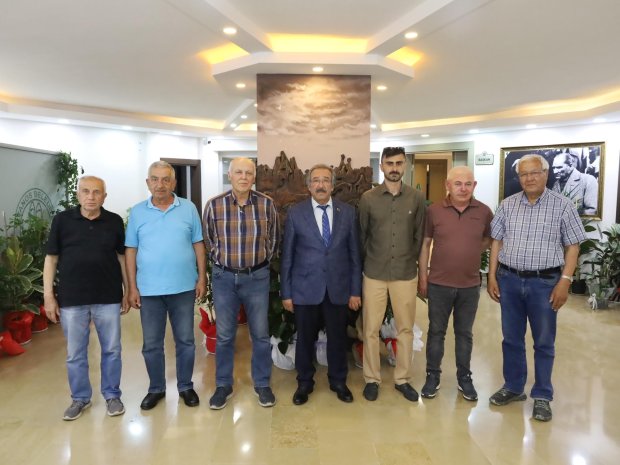 Avanos Eğitim ve Kalkındırma Vakfından Belediye Başkanımız Sn. Mustafa Kenan Sarıtaş’a hayırlı olsun ziyareti.