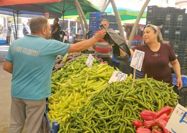 Açık Pazar Yerinde Etiket ve Hijyen Kontrolü Yapıldı