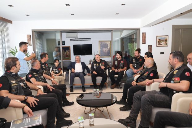 TÜRK RİDERS MOTOSİKLET KULÜBÜ BELEDİYE BAŞKANIMIZI ZİYARET ETTİ