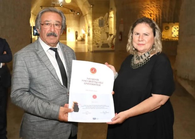 Nevşehir Hacı Bektaş Veli Üniversitesi Güzel Sanatlar Fakültesinin Mezuniyet Sergisi Açılışı Yapıldı