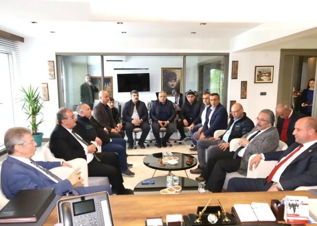 Kayseri Pancar Ekicileri Koop. Yönetim Kurulu ve Kayseri Şeker Fabrikası Yöneticilerinden Başkanımıza Ziyaret