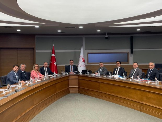 Devlet Su İşleri Genel Müdürlüğü'nde Tarım ve Orman Bakan Yardımcımız Sayın Ebubekir Gizligider öncülüğünde, Kızılırmak taşkın sahası ve taşkın önleme projeleri ile ilgili toplantı gerçekleştirildi.