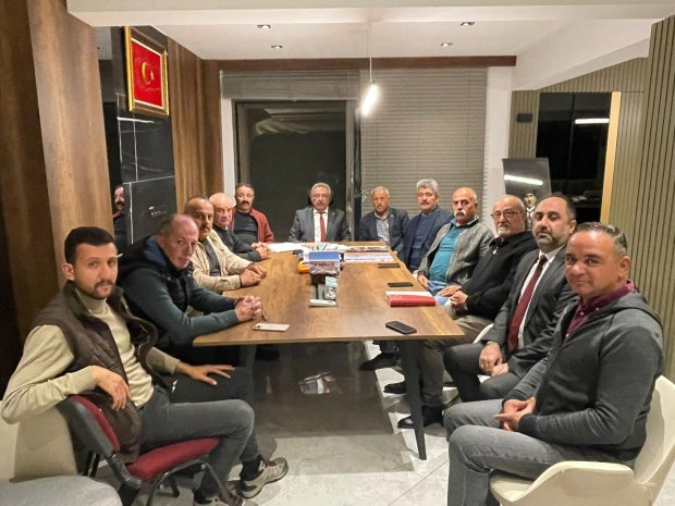 Belediye Başkanımız Sayın Mustafa Kenan Sarıtaş, Muhtarlar Günü dolayısıyla mahalle muhtarlarımız onuruna bir akşam yemeği organize etti.