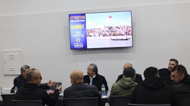 Belediye Başkanımız Sayın Mustafa Kenan Sarıtaş, Kapadokya Avanos Spor Kulübü yönetimi ve futbolcularıyla belediyemize ait sosyal tesislerde bir araya geldi.