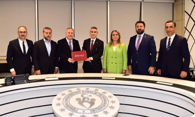 Gençlik ve Spor Bakanlığı Spor Toto Teşkilat Başkanlığı’nda gerçekleştirilen görüşmeler neticesinde 2 Adet Çim Futbol Sahasının Aydınlatılması, Tel Örgülerin Yenilenmesi ve Portatif Tribün yapılması, Çim Futbol Sahalarına 4’lü Soyunma Odası yapılmasına ka