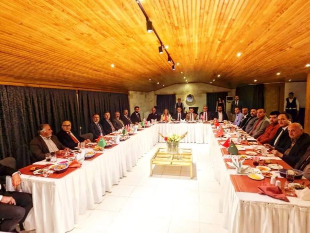 Belediye Başkanımız Mustafa Kenan Sarıtaş, TBMM MHP Grup Başkanvekili, Nevşehir Milletvekili Prof.Dr. Filiz Kılıç ve Avanos Kaymakamı Osman Bilici ile birlikte EkoAvrasya Vakfı mütevelli heyeti üyesi Ömer Önal'ın davetlisi olarak bir dizi temaslarda bulun