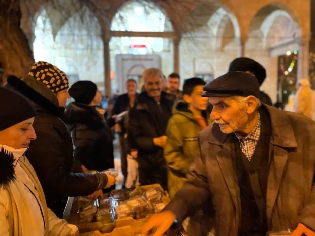 Belediyemizden Berat Kandili’nde Lokma İkramı