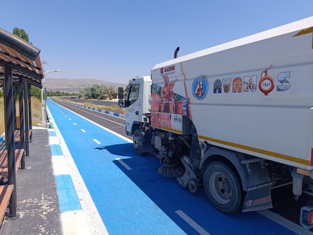 AVANOS–ÇAVUŞİN ARASI BİSİKLET YOLUNDA TEMİZLİK ÇALIŞMASI